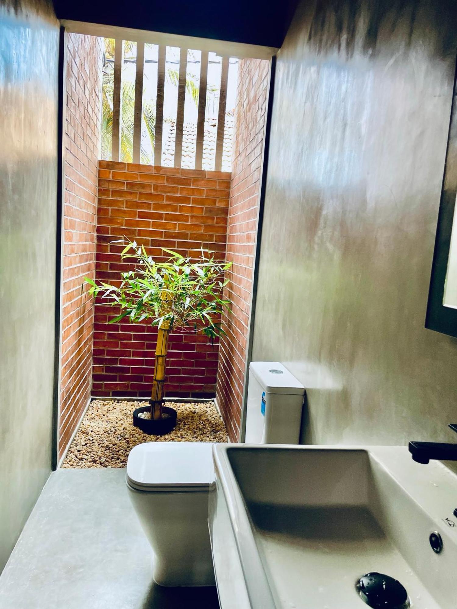 Negombo Morawala Beach Villa 外观 照片
